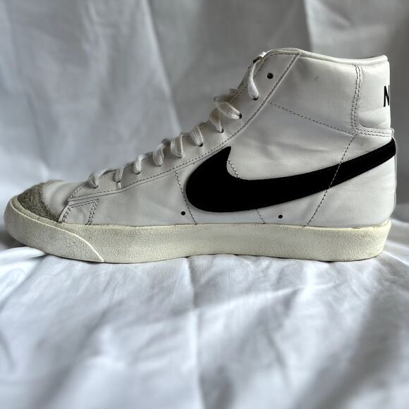 Nike Blazer Mid '77 Vintage Sneakers – Men's Size 10 – White/Black – Pre-Owned - Picture 4 of 12